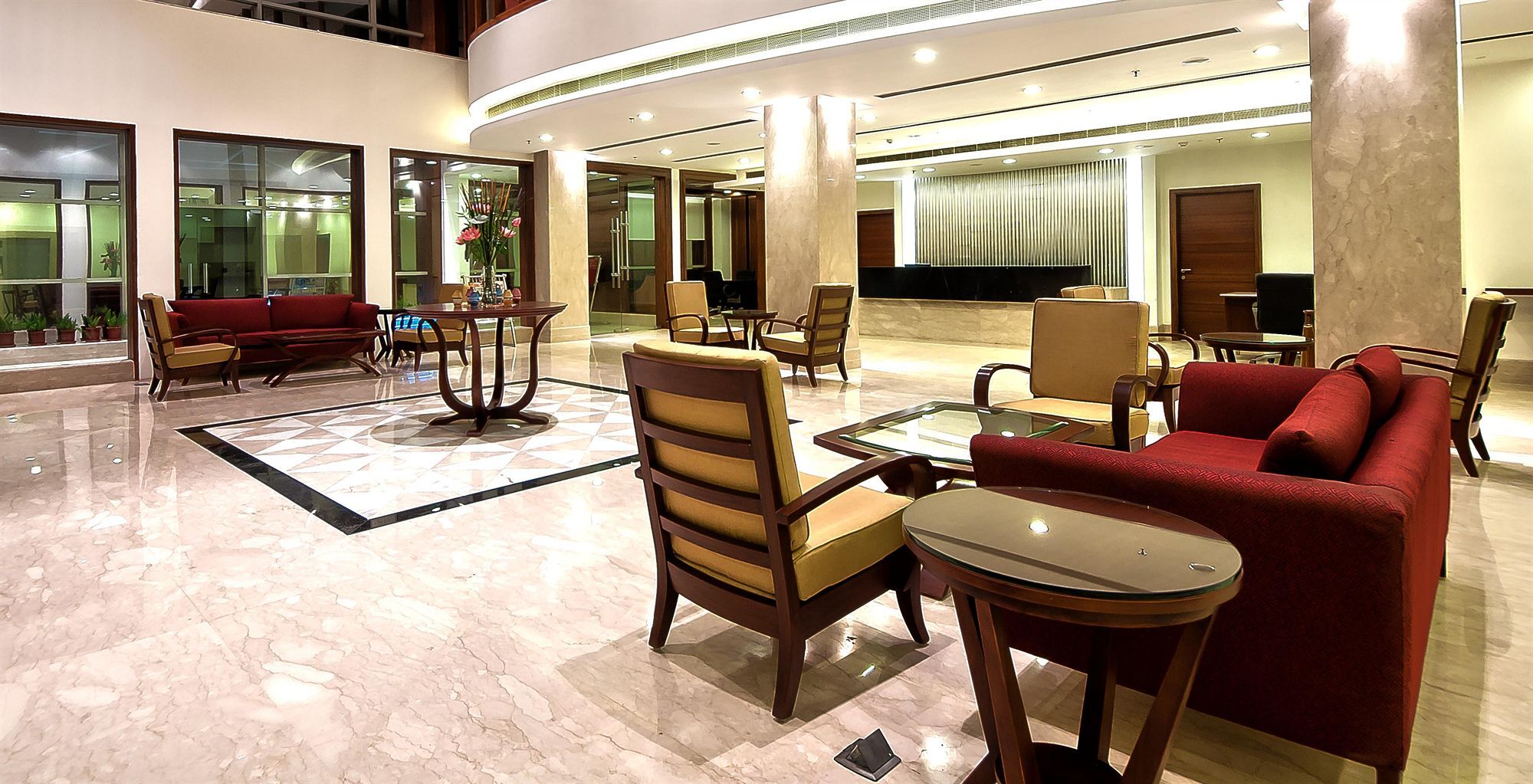 The Golden Plaza Hotel Панчкула Экстерьер фото